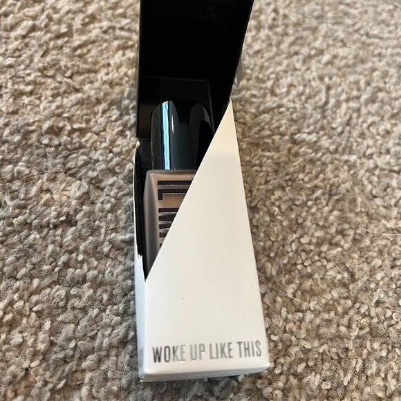 New in Box: IL Makiage WOKE UP LIKE THIS Flawless Base Foundation Shad #30 - Picture 6 of 9